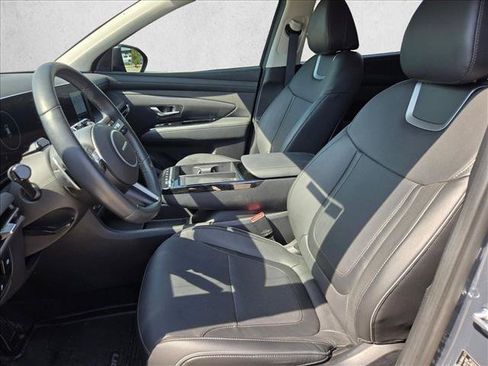 Used 2025 Hyundai Tucson Limited FWD image 17