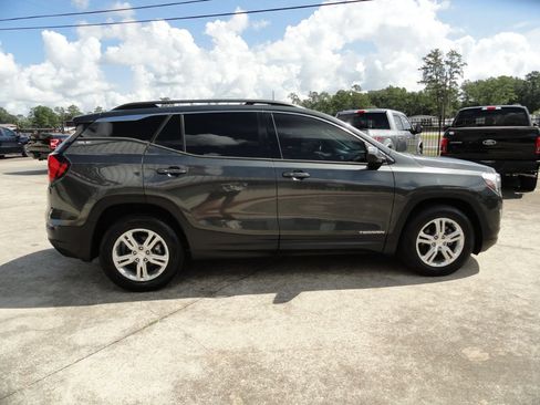 Used 2019 GMC Terrain SLE w/ Driver Convenience Package FWD image 5