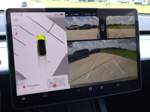 Used 2024 Tesla Model Y Long Range AWD/4WD image 22