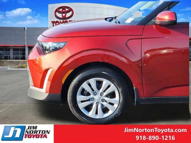 Used 2023 Kia Soul LX FWD image 8