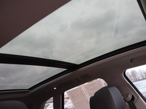 Used 2025 Audi Q5 e Premium image 16