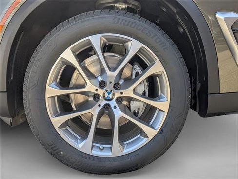 New 2026 BMW X5 xDrive40i w/ Premium Package image 10