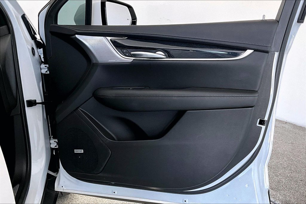 Used 2025 Cadillac XT5 Premium Luxury AWD/4WD image 23