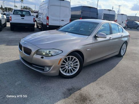 Used 2011 BMW 535i xDrive Sedan image 2