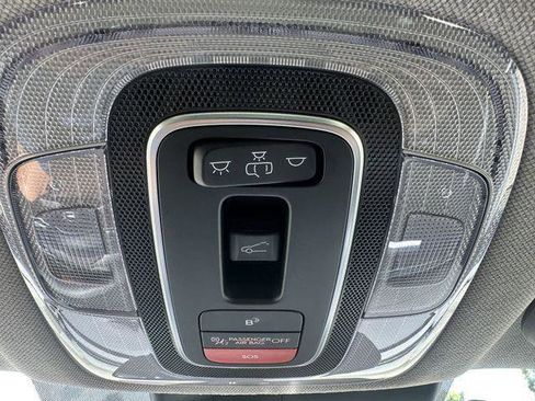 New 2025 Hyundai Elantra Limited image 29