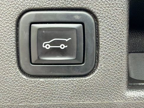 Used 2022 Chevrolet Equinox LT FWD image 13