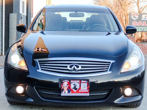 Used 2013 INFINITI G37 x Sedan w/ Premium Pkg image 2