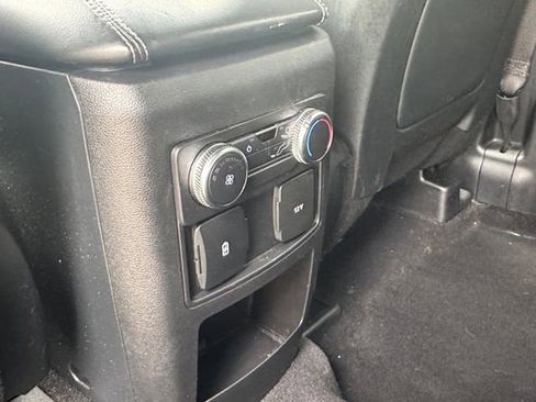 Used 2020 Ford Explorer XLT w/ Equipment Group 202A RWD image 30