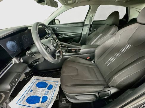 Used 2024 Hyundai Elantra SEL w/ Convenience Package FWD image 27