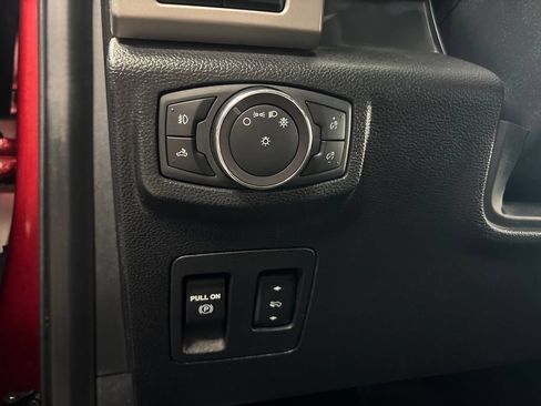 Used 2019 Ford F150 Lariat w/ Equipment Group 502A Luxury AWD/4WD image 17