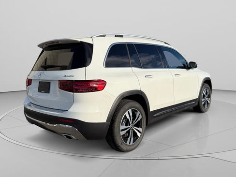 New 2026 Mercedes-Benz GLB 250 4MATIC image 5