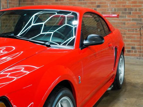 Used 2000 Ford Mustang Cobra RWD image 23