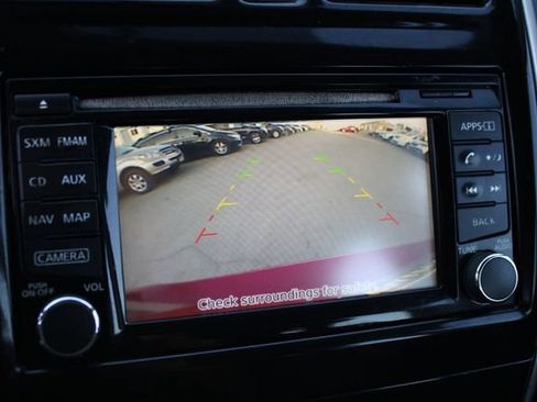 Used 2015 Nissan Versa Note SR w/ SR Tech Package image 17