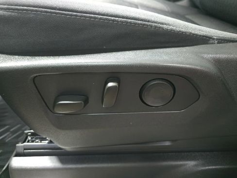 Used 2024 Chevrolet Silverado 1500 LT Trail Boss w/ Convenience Package II image 32