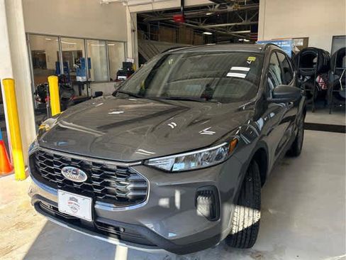 New 2025 Ford Escape ST-Line w/ Cold Weather Package image 3