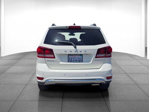 Used 2020 Dodge Journey Crossroad FWD image 5