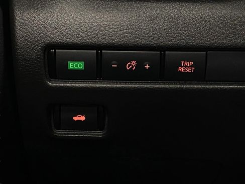 Certified 2025 Nissan Sentra SV FWD image 13