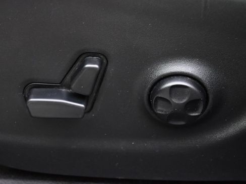 Used 2019 Jeep Cherokee Trailhawk AWD/4WD image 14