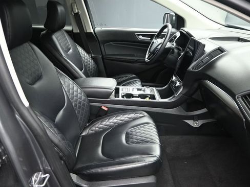 Used 2024 Ford Edge Titanium AWD/4WD image 37