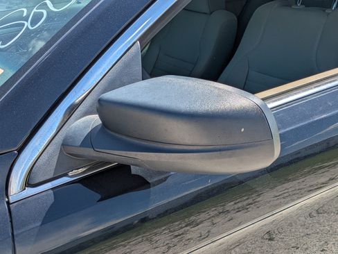 Used 2017 Ford Taurus SE FWD image 11