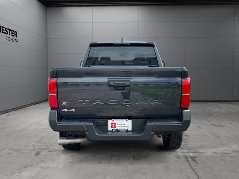 Certified 2025 Toyota Tacoma SR AWD/4WD image 4