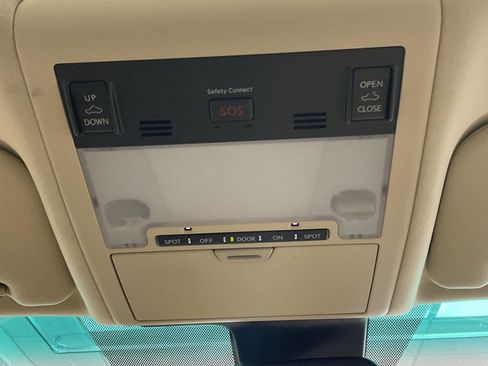 Used 2013 Lexus LS 460 AWD w/ Comfort Pkg image 19