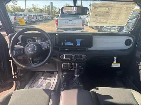 New 2026 Jeep Gladiator Sport image 11