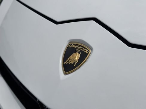 Used 2021 Lamborghini Urus AWD/4WD image 20