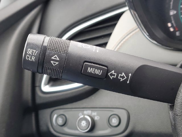 Used 2018 Chevrolet Trax Premier FWD image 18