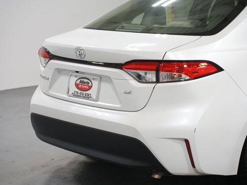 Certified 2023 Toyota Corolla LE image 9