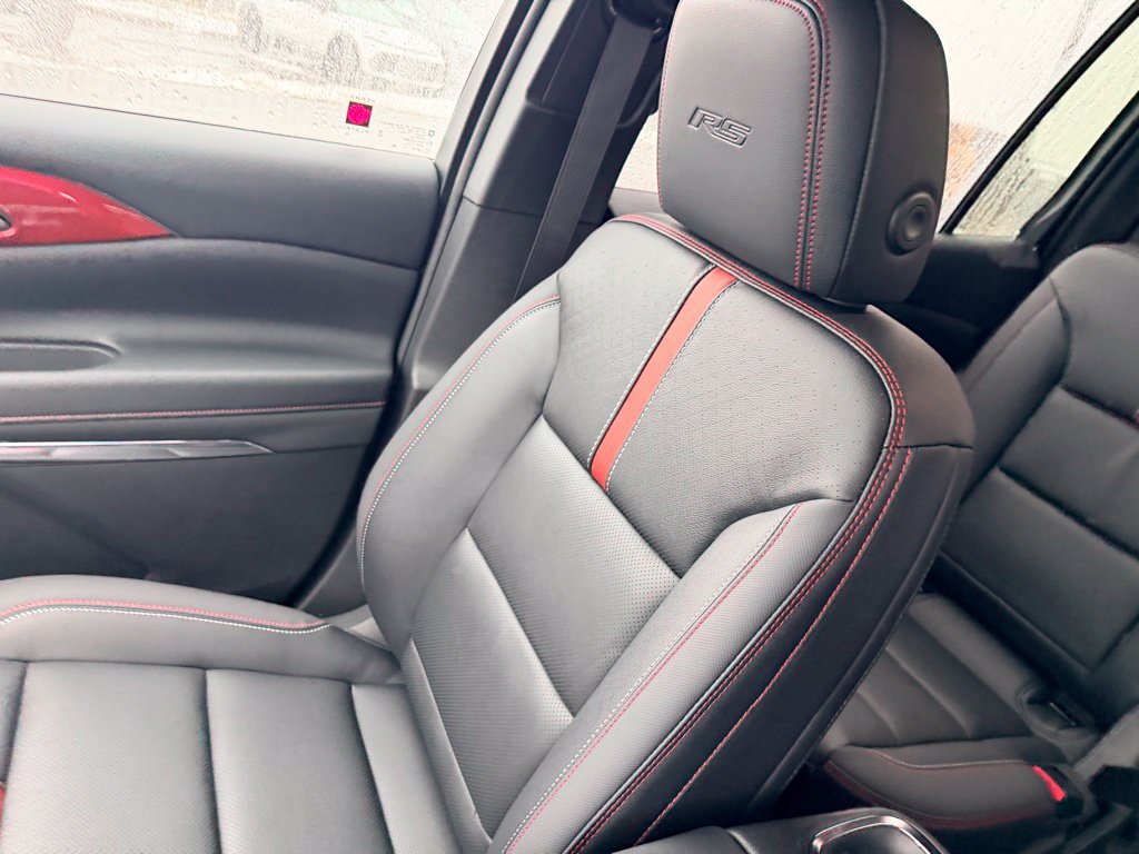 New 2026 Chevrolet Traverse RS w/ LPO, Floor Liner Package FWD image 29