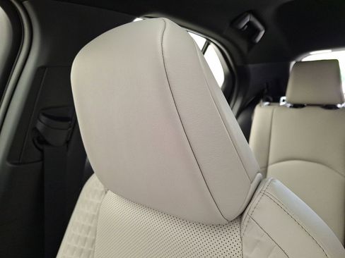 Used 2019 Lexus UX 250h w/ Premium Package AWD/4WD image 21