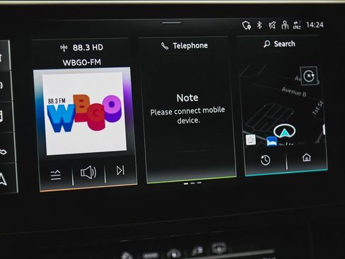 Used 2024 Audi Q8 e-tron Premium Plus w/ Premium Plus Package image 20