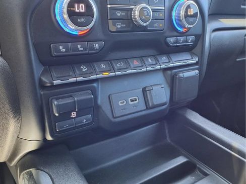 Used 2021 GMC Sierra 1500 SLT AWD/4WD image 13
