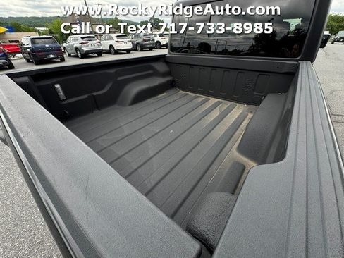 Used 2023 Jeep Gladiator Sport AWD/4WD image 37