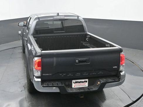 Used 2023 Toyota Tacoma TRD Off-Road AWD/4WD image 15