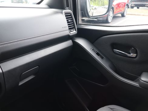 Used 2023 Nissan Frontier SV w/ Midnight Edition Package RWD image 35