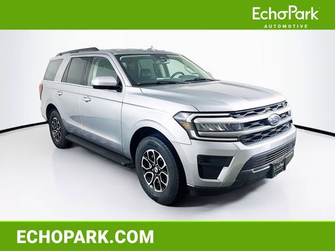 Used 2024 Ford Expedition XLT image 1