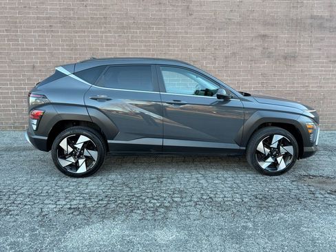 Used 2025 Hyundai Kona Limited image 3