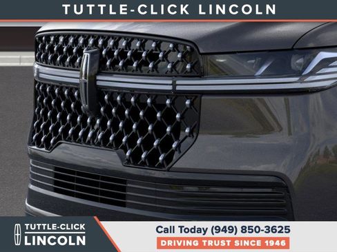 New 2025 Lincoln Navigator L Black Label image 17