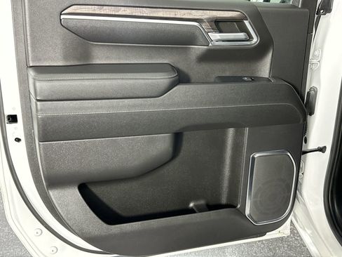 Used 2023 Chevrolet Silverado 1500 LTZ image 33