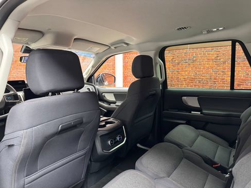 Certified 2025 Ford Expedition Active AWD/4WD image 25