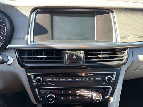 Used 2017 Kia Optima EX FWD image 18