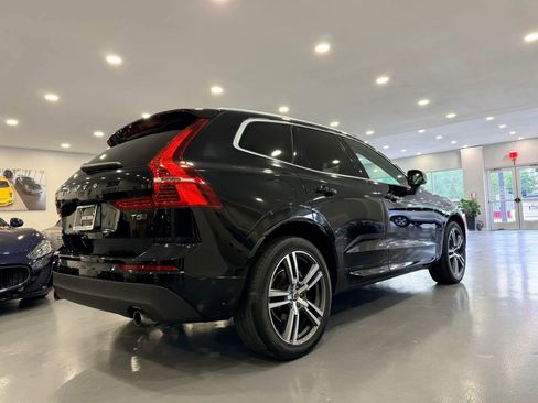 Used 2018 Volvo XC60 T5 Momentum w/ Vision Package AWD/4WD image 8