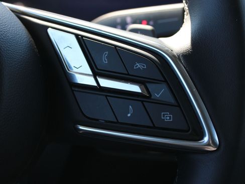 Used 2025 Buick Envision Preferred AWD/4WD image 28