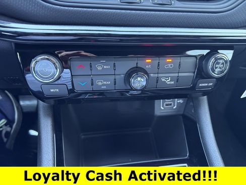 New 2026 Jeep Compass Latitude image 14