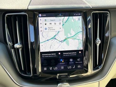 Certified 2023 Volvo XC60 B5 Core w/ Climate Package image 17