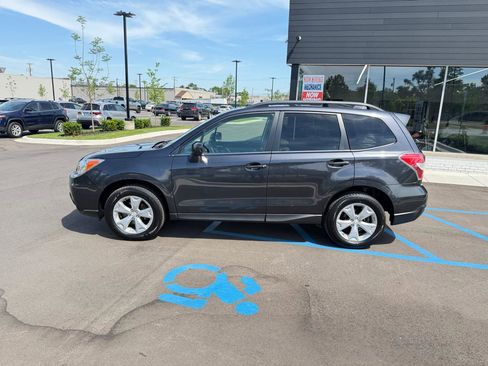 Used 2016 Subaru Forester 2.5i Limited AWD/4WD image 8