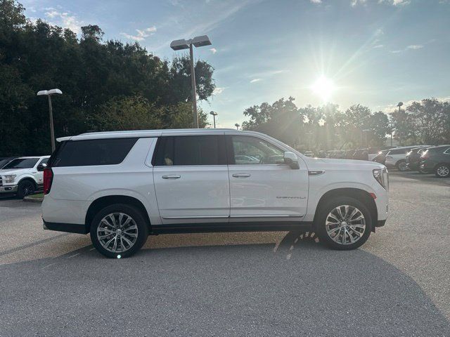 Used 2021 GMC Yukon XL Denali w/ Denali Ultimate Package AWD/4WD image 8