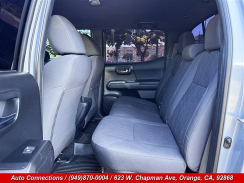 Used 2019 Toyota Tacoma TRD Sport w/ Technology Package RWD image 9